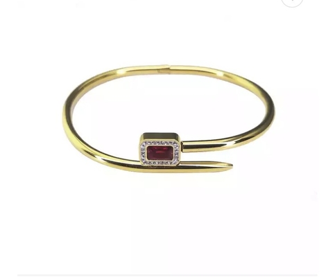 Braccialetto rosso di lusso di acciaio inossidabile dell'oro di Ruby Diamond Studded Nail Bracelet 24k