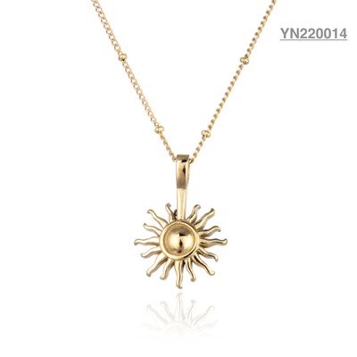 Collana con ciondolo sole dell'antica Grecia Collana da donna in acciaio inossidabile placcato oro 18 carati