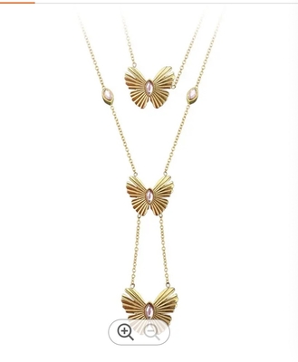 l'oro 18K ha placcato le collane degli accessori del pendente della farfalla di zircone di rosa della catena del doppio dei gioielli di acciaio inossidabile