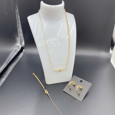 Alto polacco Nuovo oro colore orecchini in acciaio inossidabile, collana, braccialetti set per la signora