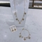 Le goccioline di acqua eleganti di 3 pezzi Crystal Necklace Earring Bracelet Set per le donne fanno festa