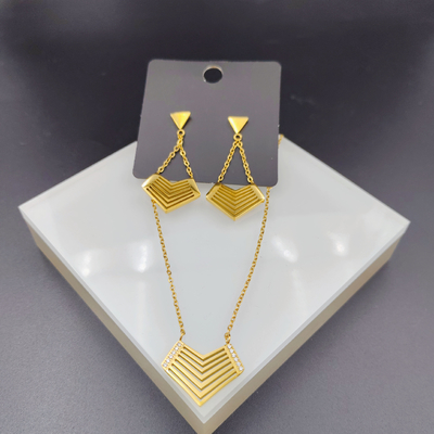 High Polish Nuovo colore oro zircon acciaio inossidabile orecchino, collana, braccialetto set per donna