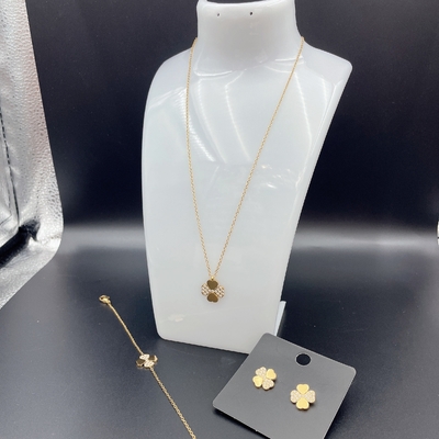 Nuovo arrivo di tendenza High Polish Nuovo colore oro orecchini in acciaio inossidabile, collana, bracciale set con circo per donna