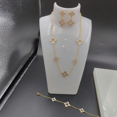 Nuovo orecchino in acciaio inossidabile in colore oro, collana, braccialetto con guscio per donna
